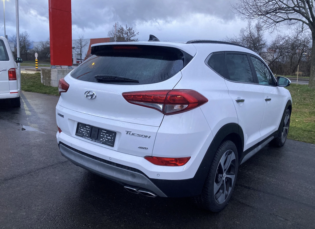 HYUNDAI Tucson 2.0 CRDI exxtra Plus 4WD Automatic