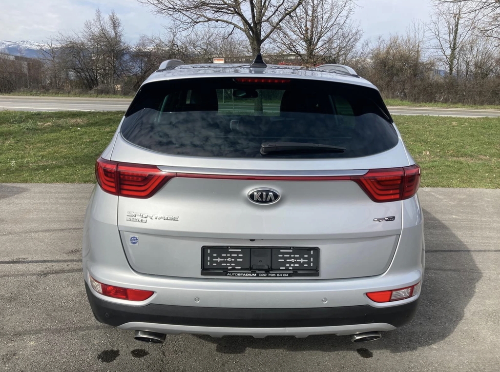 KIA Sportage 1.6 T-GDi Style GT Line 4WD Automat 